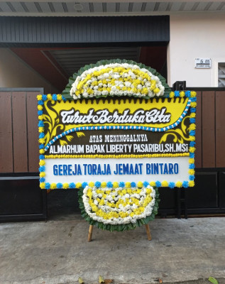 Papan Bunga Duka di Lempuyang